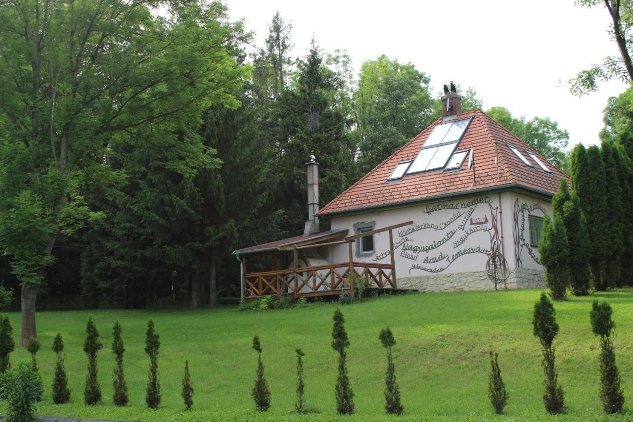 Nagy-Magyarorszag Park Bed & Breakfast Isztimér Eksteriør bilde