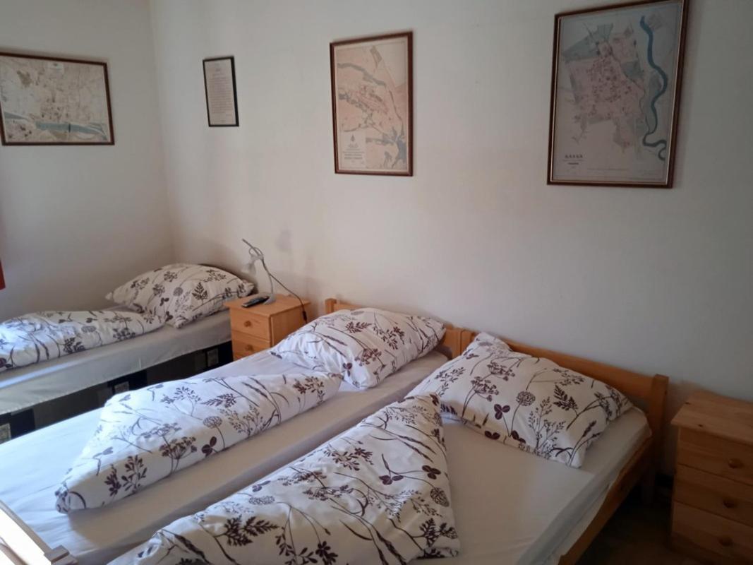 Nagy-Magyarorszag Park Bed & Breakfast Isztimér Eksteriør bilde