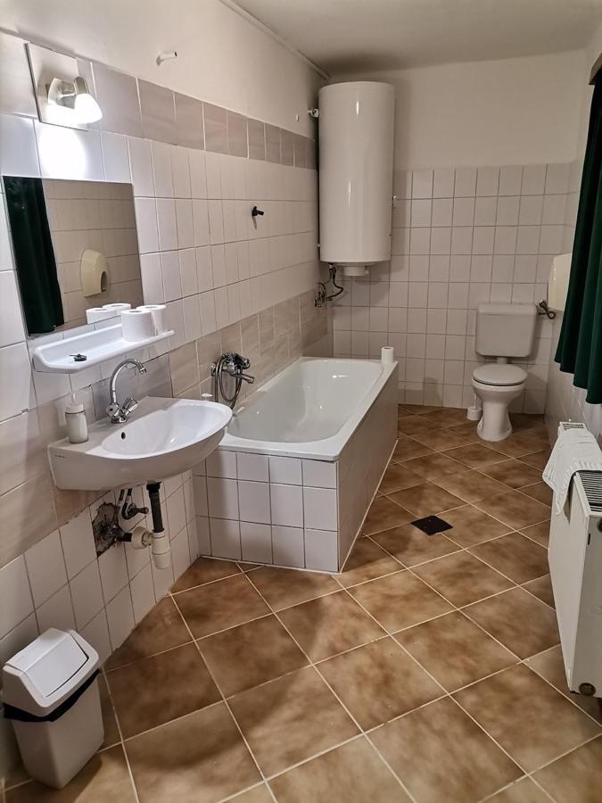Nagy-Magyarorszag Park Bed & Breakfast Isztimér Eksteriør bilde