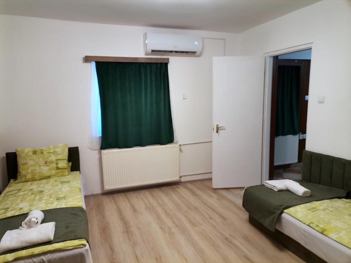Nagy-Magyarorszag Park Bed & Breakfast Isztimér Eksteriør bilde